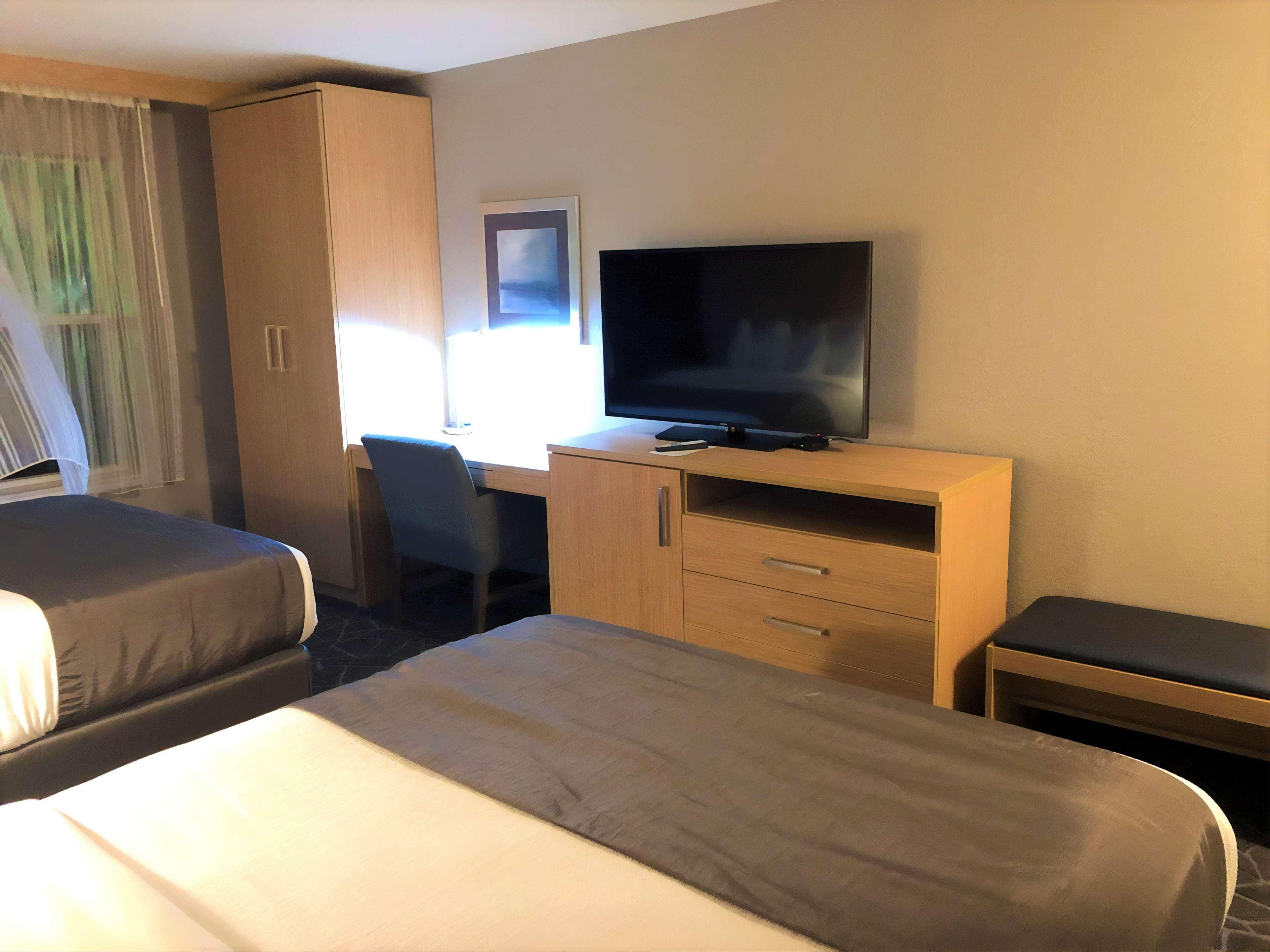 Best Western Eau Claire South Exterior photo