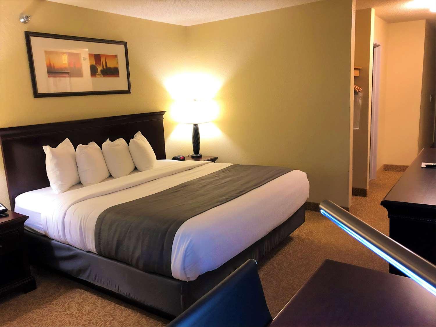 Best Western Eau Claire South Exterior photo