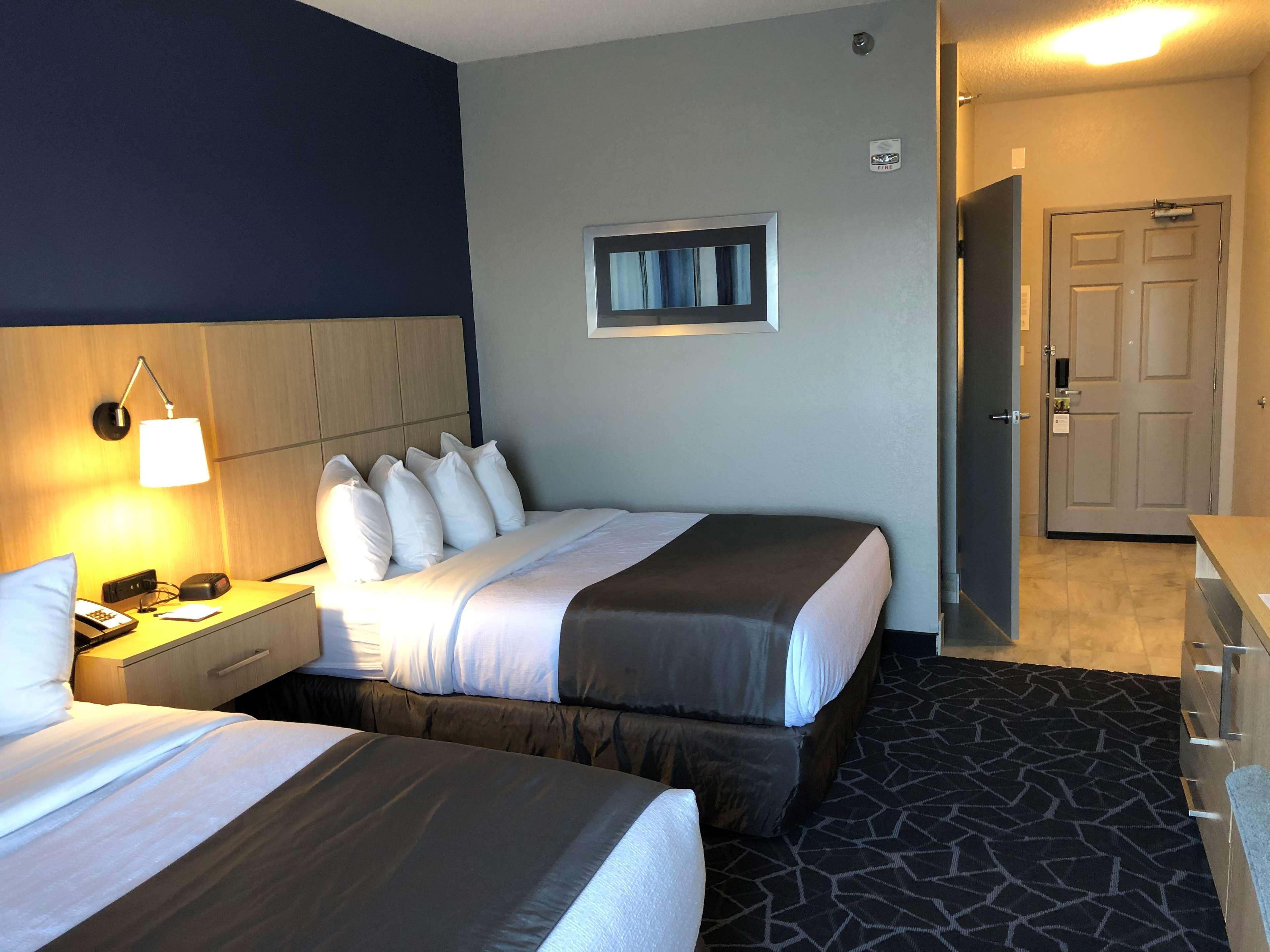 Best Western Eau Claire South Exterior photo